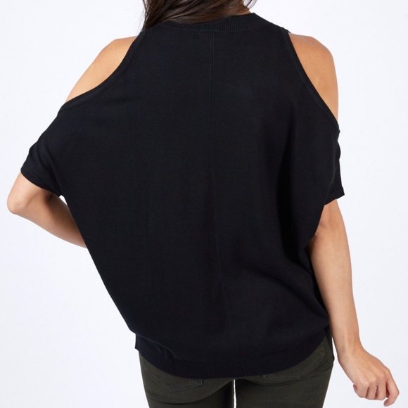 Evereve Jamison Womens Cold Shoulder Short Sleeve Sweater Black Batwing size XS - Picture 2 of 13
